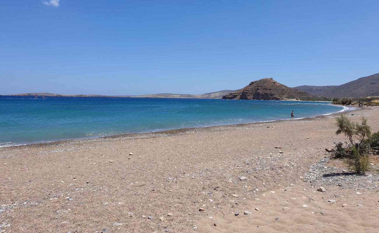 Фото Kouremenos beach с песок с галькой поверхностью