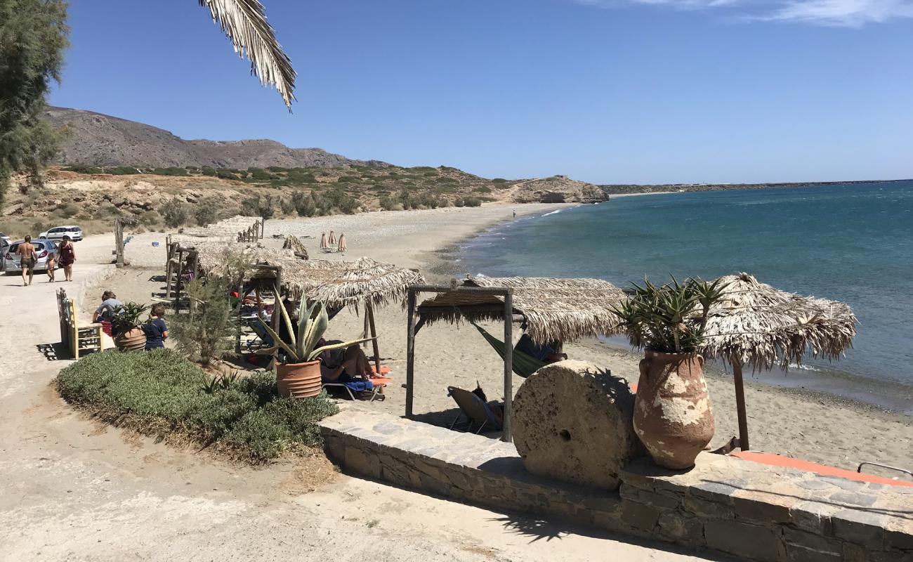 Фото Diaskari beach с светлый песок поверхностью