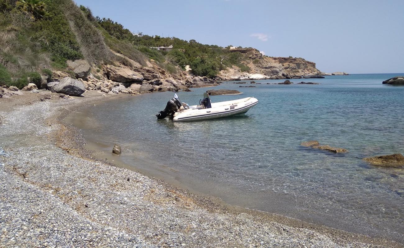 Фото Livadi beach III с серая галька поверхностью