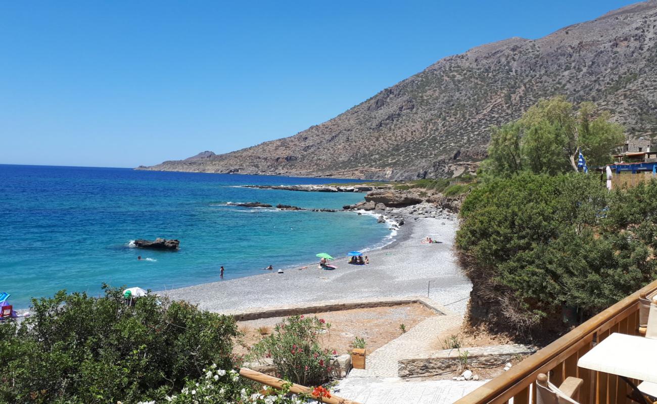 Фото Agios Ioannis beach с серая галька поверхностью