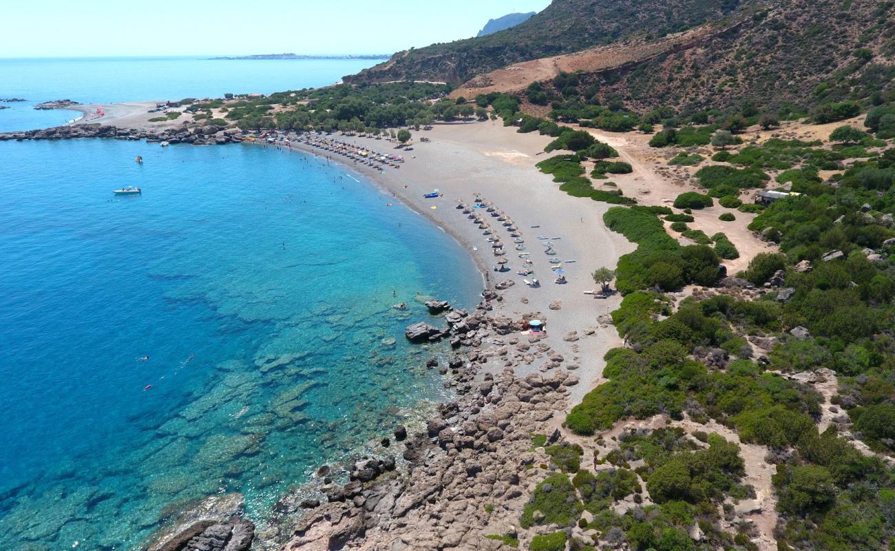 Фото Ammoudia beach с серая чистая галька поверхностью