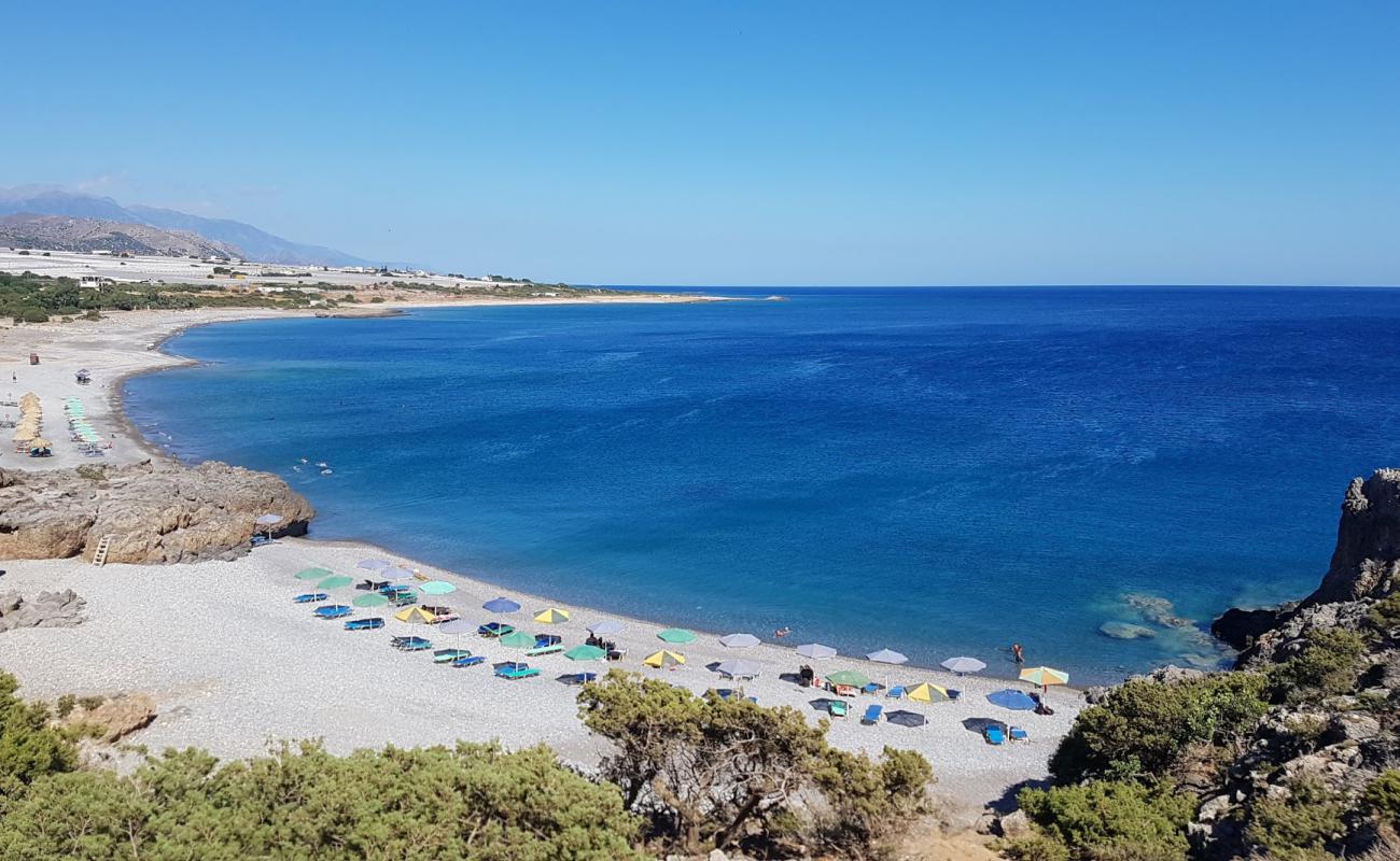 Фото Krios Beach с серая галька поверхностью