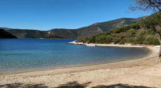 Loutsa beach