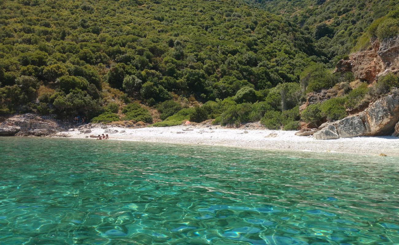 Фото Pera Pigadi beach с светлая галька поверхностью