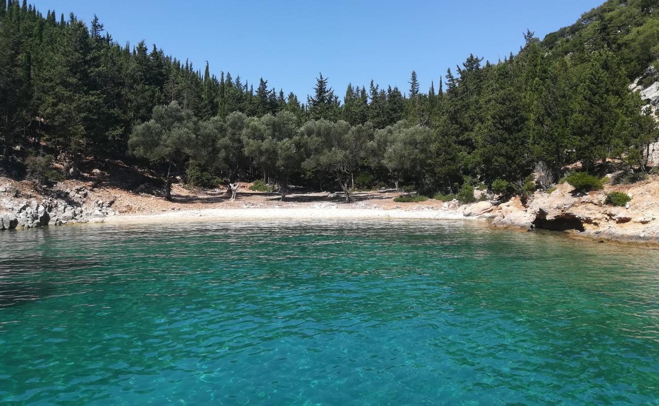 Фото Xylokaravo beach с светлая галька поверхностью