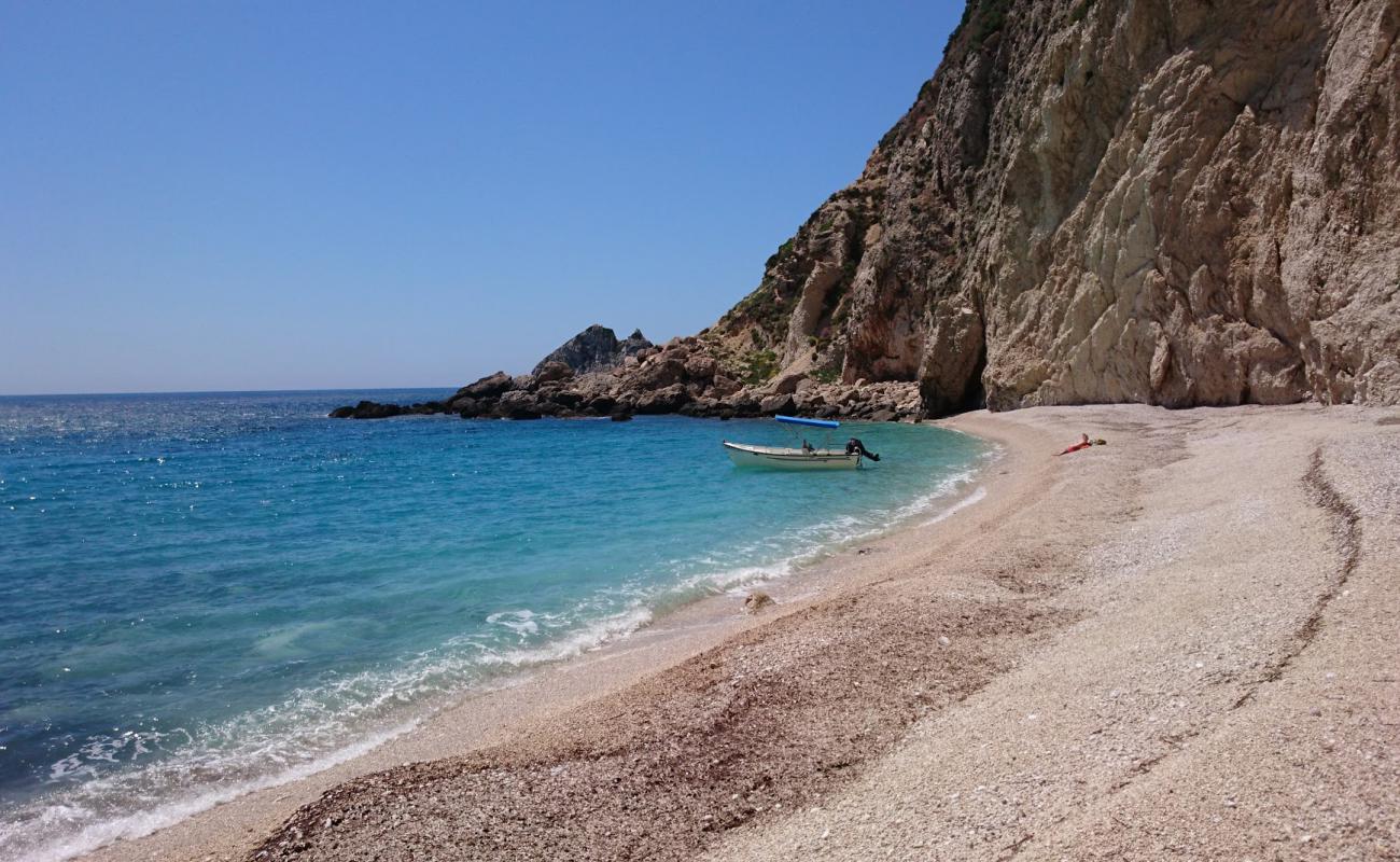 Фото Kastelli beach с светлая галька поверхностью