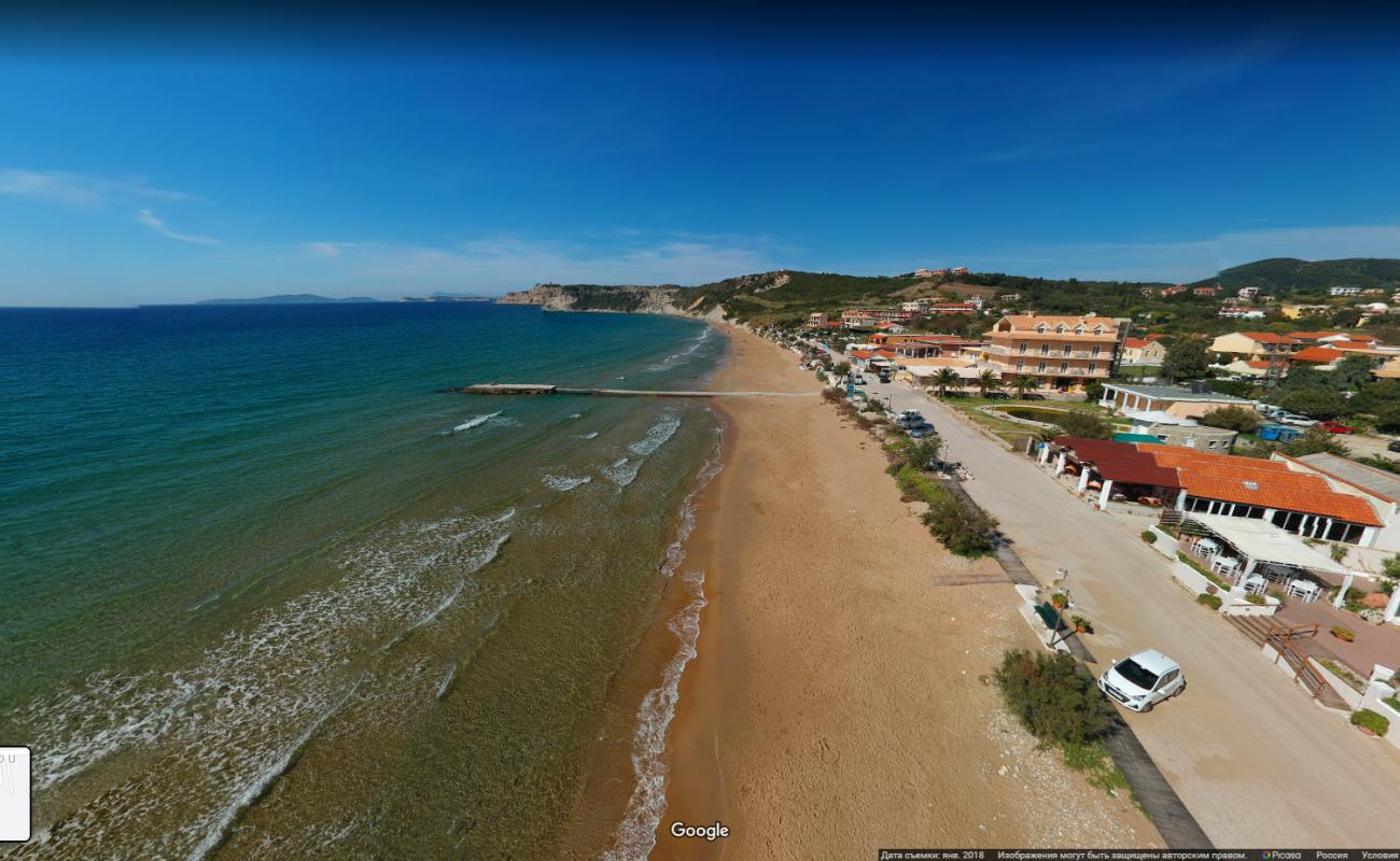 Фото Arillas beach - популярное место среди ценителей отдыха