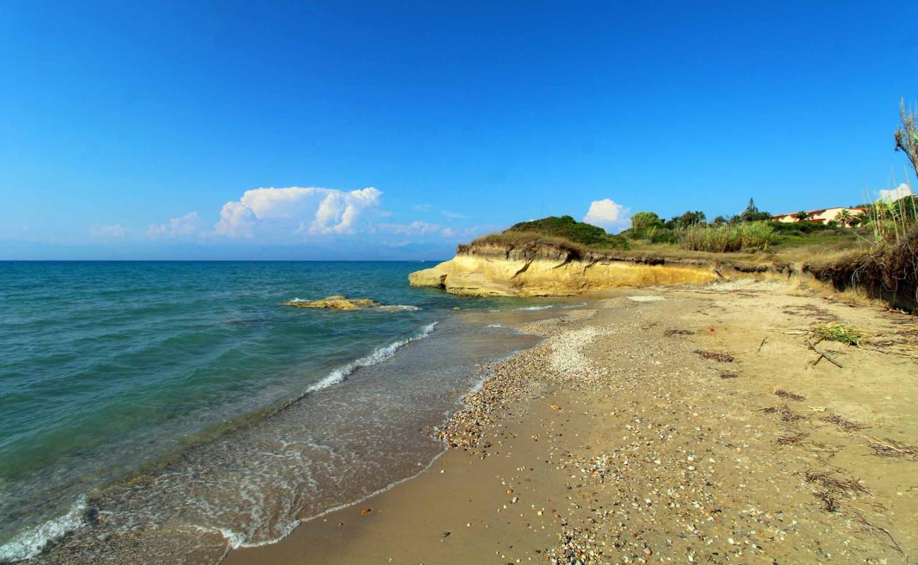 Фото Roda beach II с светлый песок поверхностью