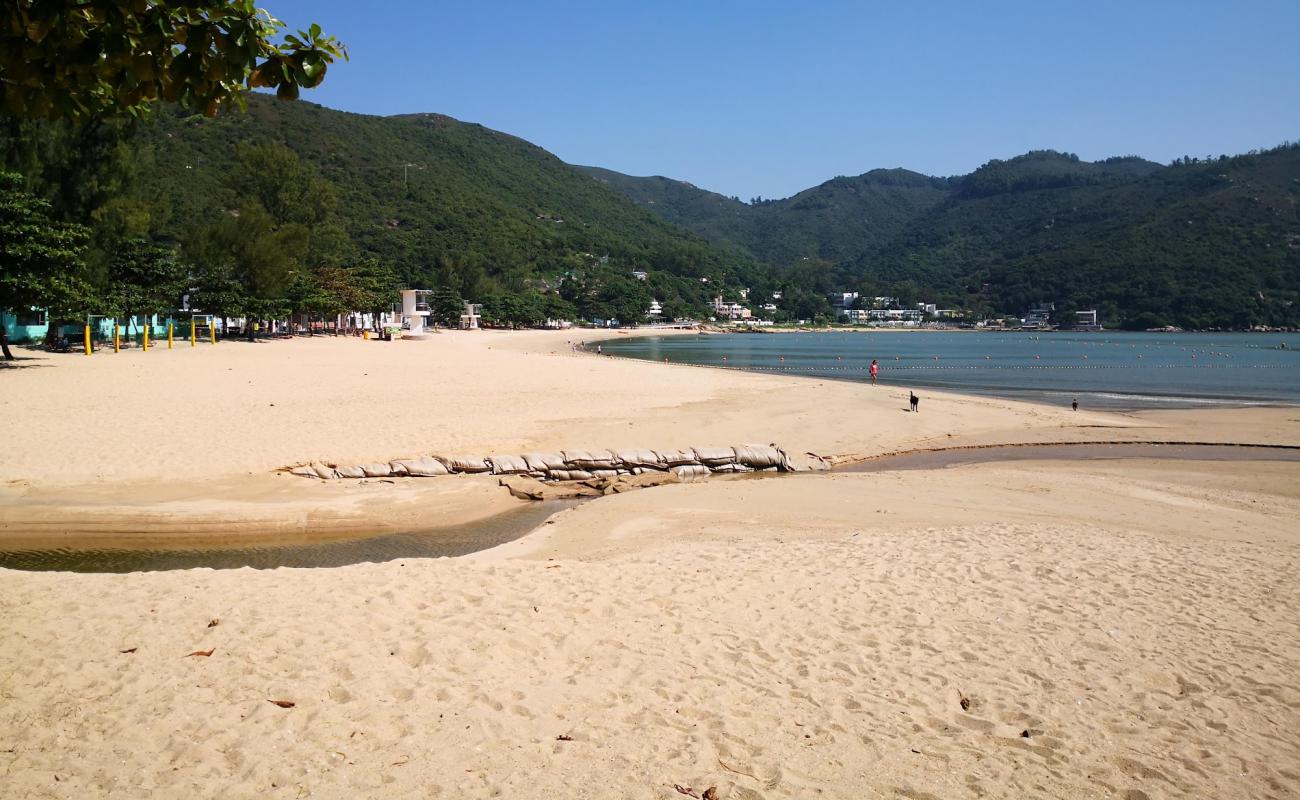 Фото Silvermine Bay Beach с светлый песок поверхностью