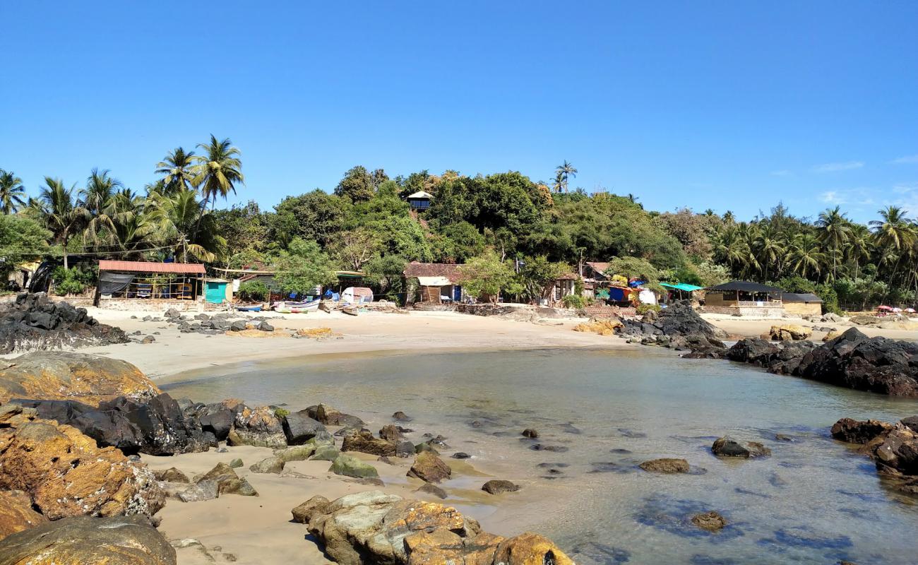 Фото Colomb Beach с светлый песок поверхностью