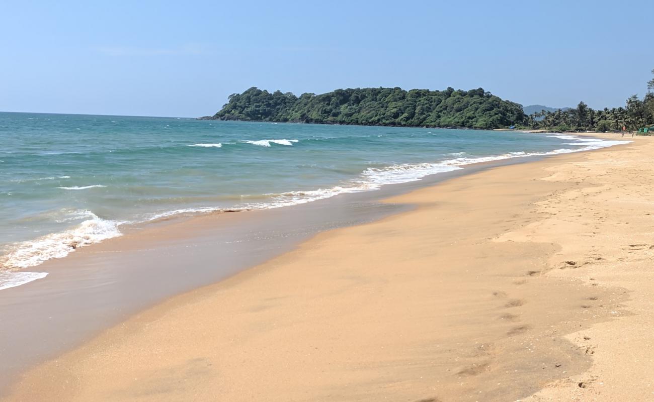 Фото Talpona Beach с светлый песок поверхностью