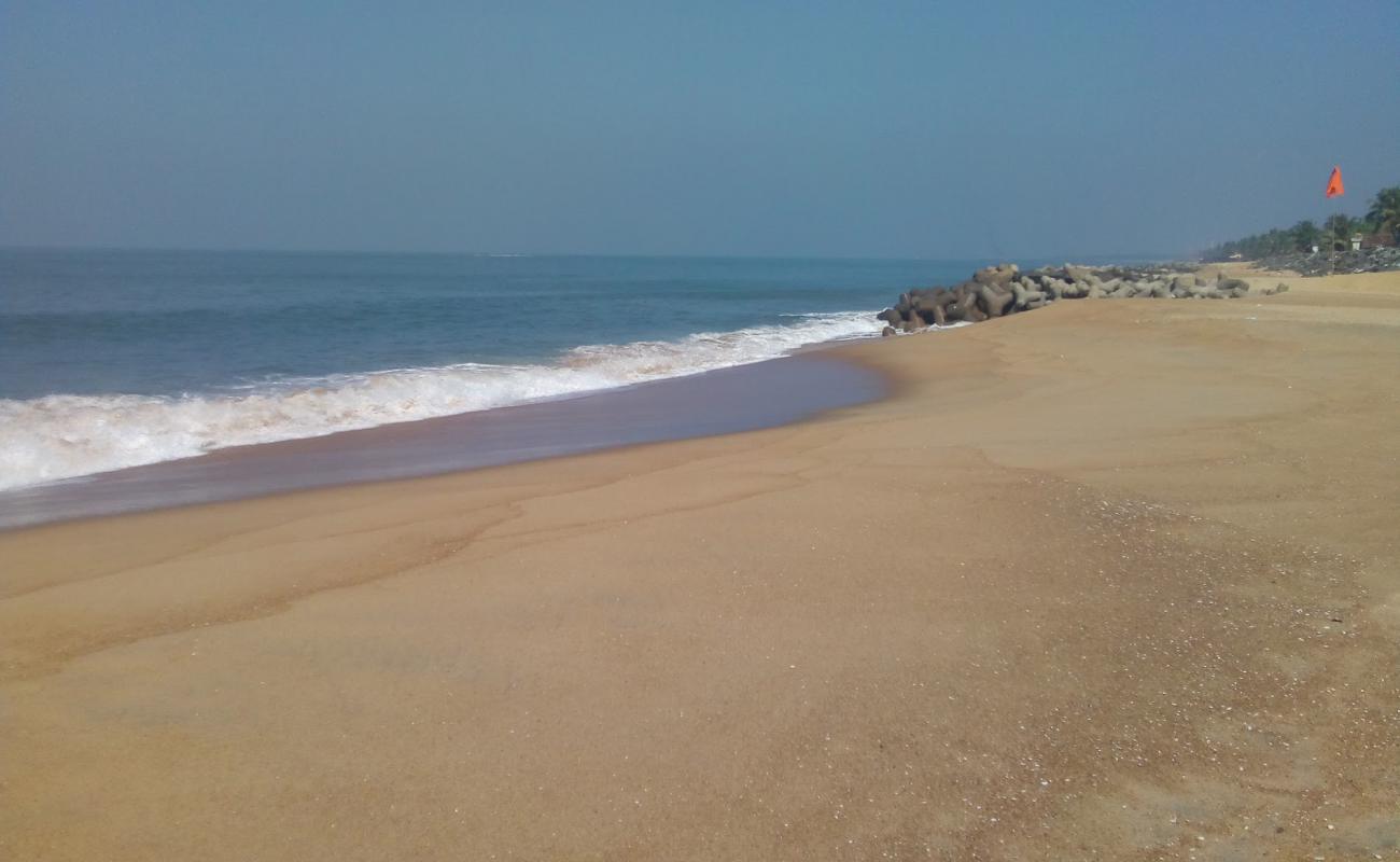 Фото Ullal beach с светлый песок поверхностью