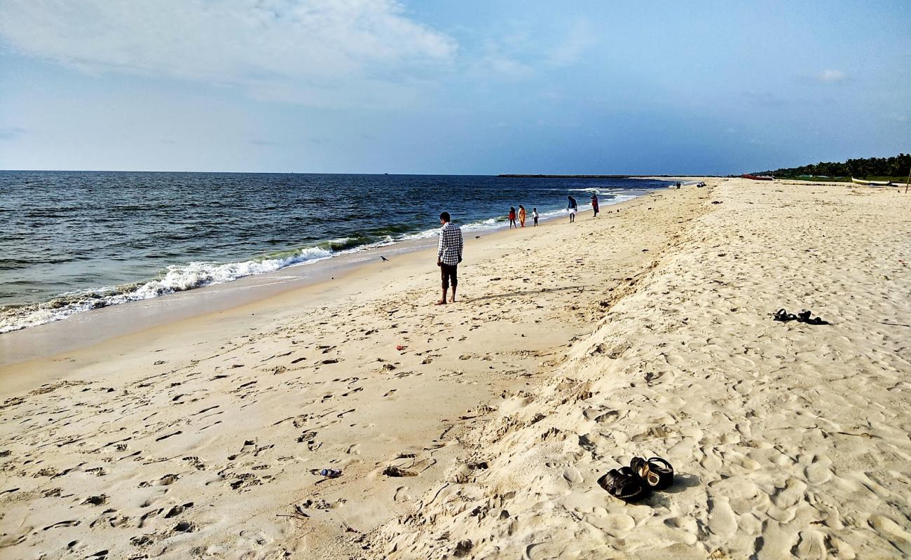 Фото Arthunkkal Beach с светлый песок поверхностью