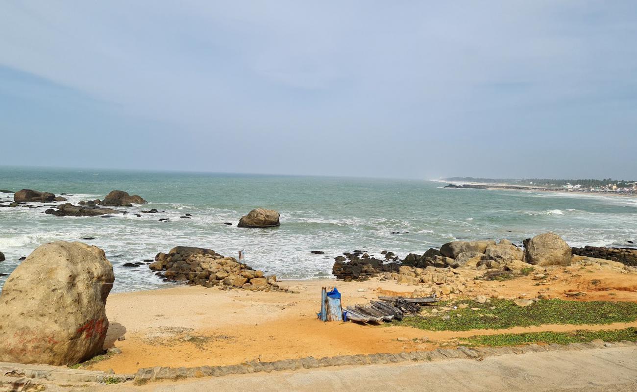 Фото Kovalam Beach с светлый песок поверхностью