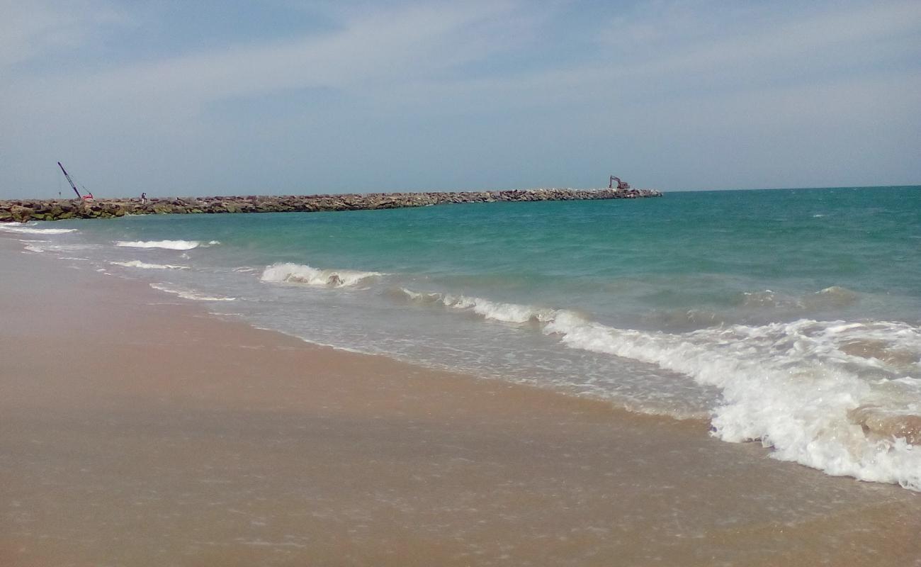 Фото Sayalkudi Beach с светлый песок поверхностью