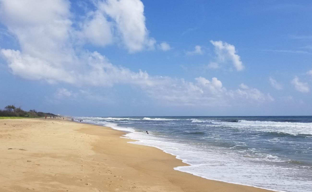 Фото Thiruvidanthai Beach с светлый песок поверхностью