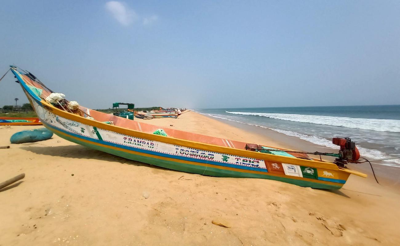 Фото Ethamukkala Beach с светлый песок поверхностью