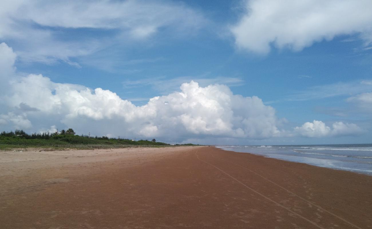 Фото Pandurangapuram Beach с светлый песок поверхностью