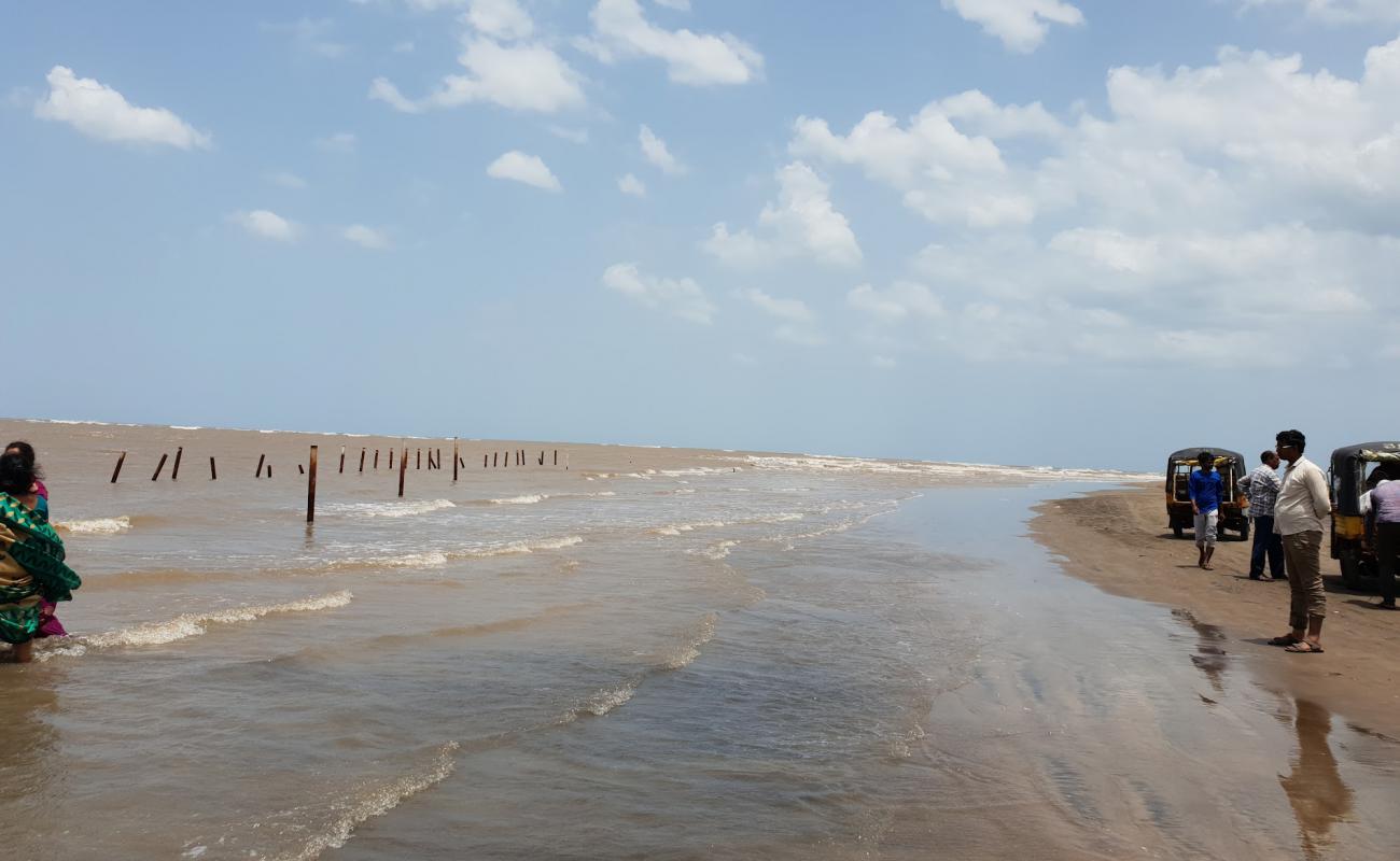 Фото Hamsaladeevi Beach с светлый песок поверхностью