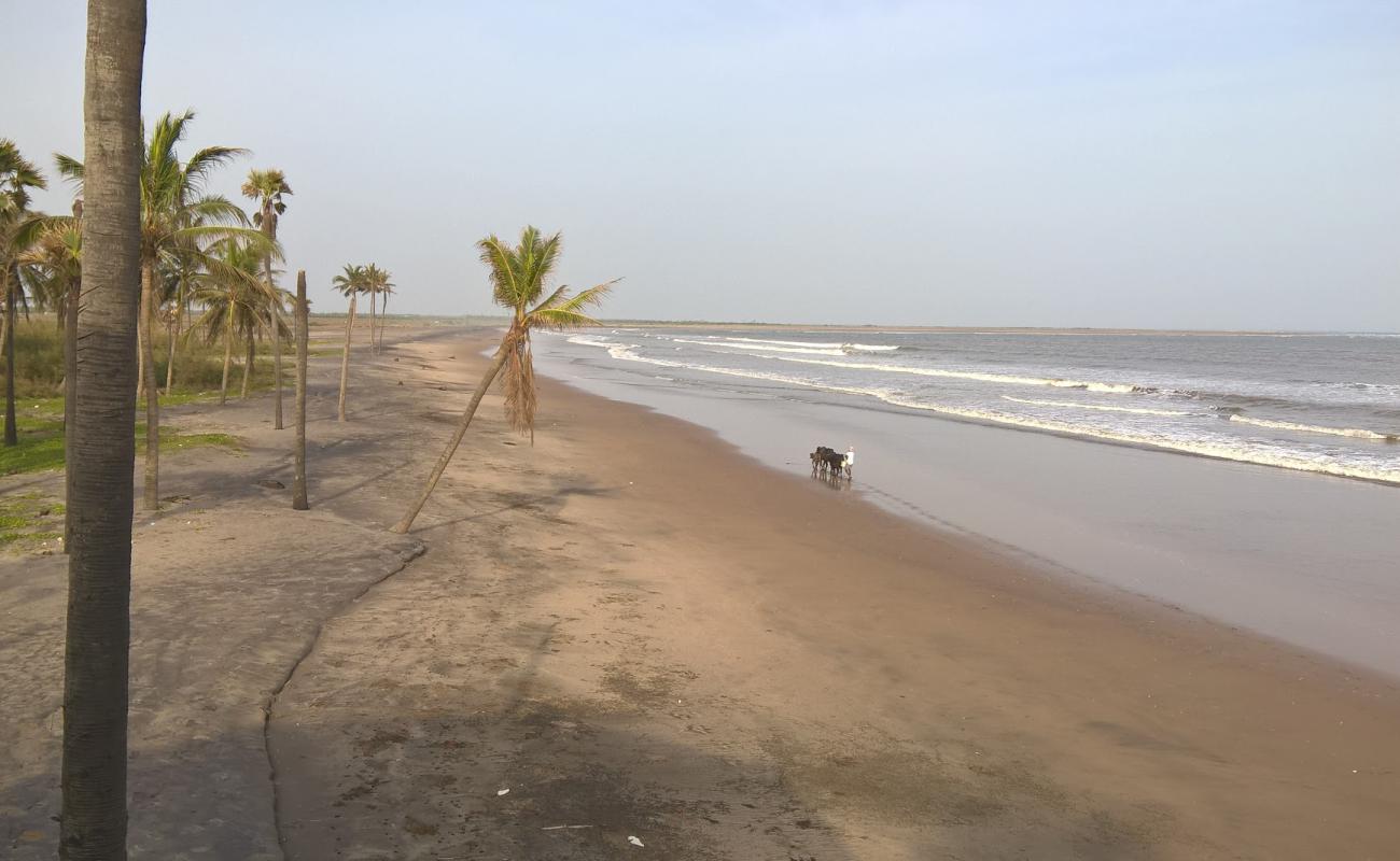 Фото Pedamaina vanilanka Beach с светлый песок поверхностью