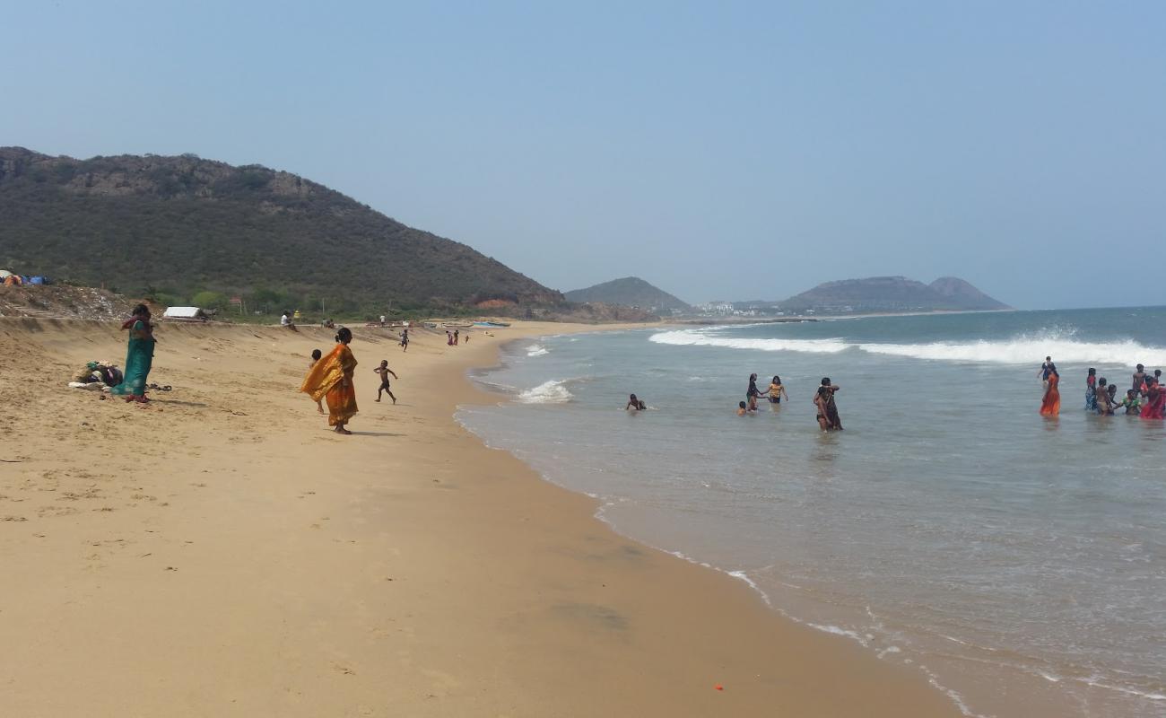 Фото Sagar Nagar Beach с светлый песок поверхностью