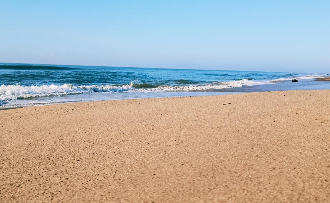 Фото Gurayyapeta Beach с светлый песок поверхностью