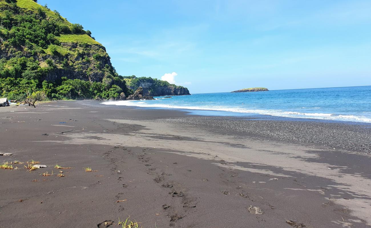 Фото Bugbug Beach с серый песок поверхностью