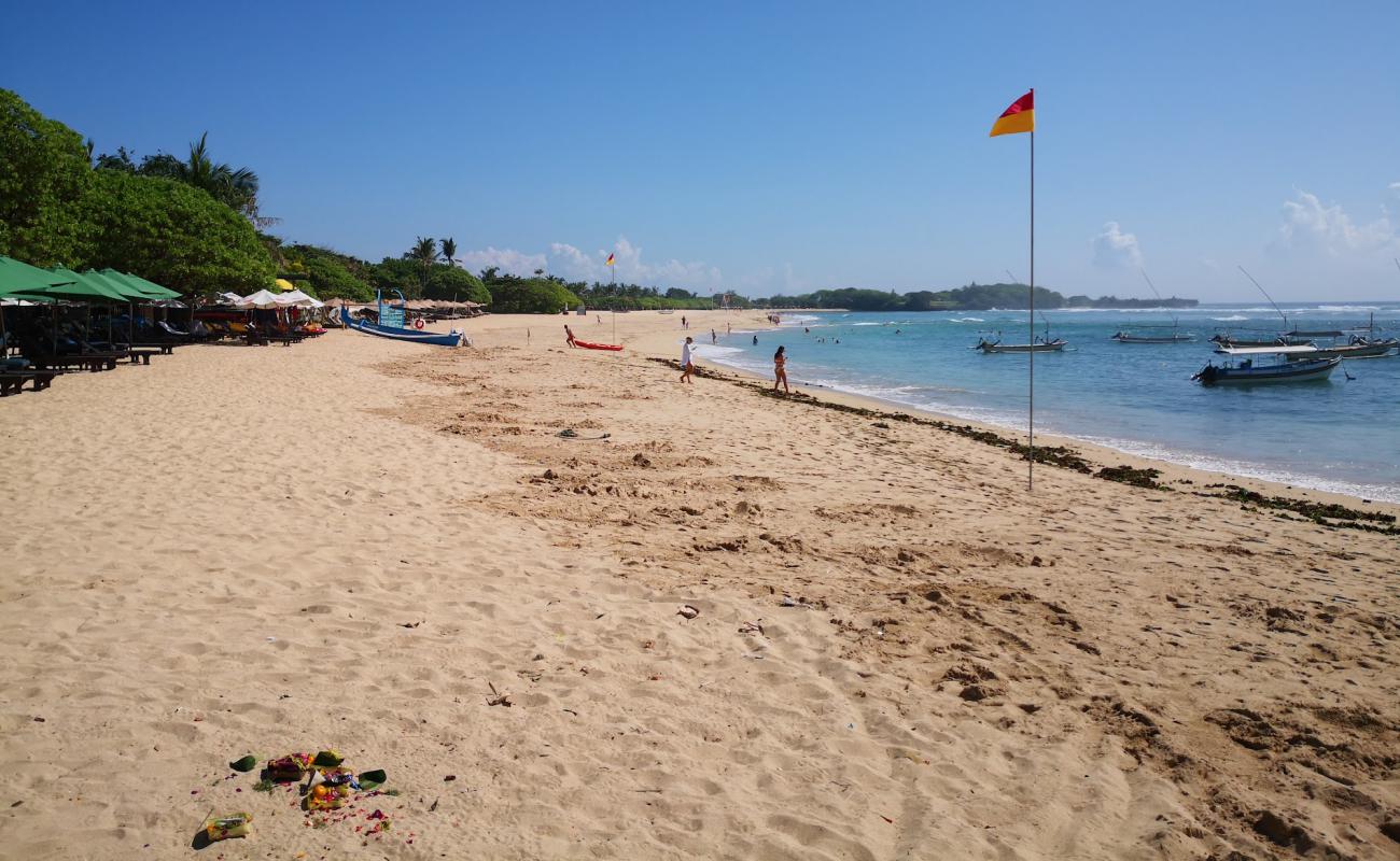 Фото Nusa Dua Grand Hyatt с золотистый песок поверхностью