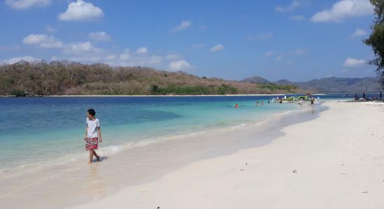 Gili Nangu Beach