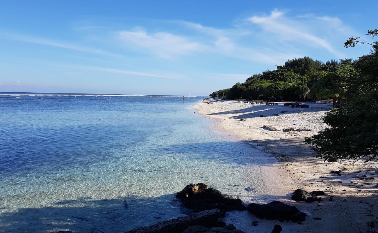 Фото Gili Trawangan Sunset Beach с светлый песок поверхностью