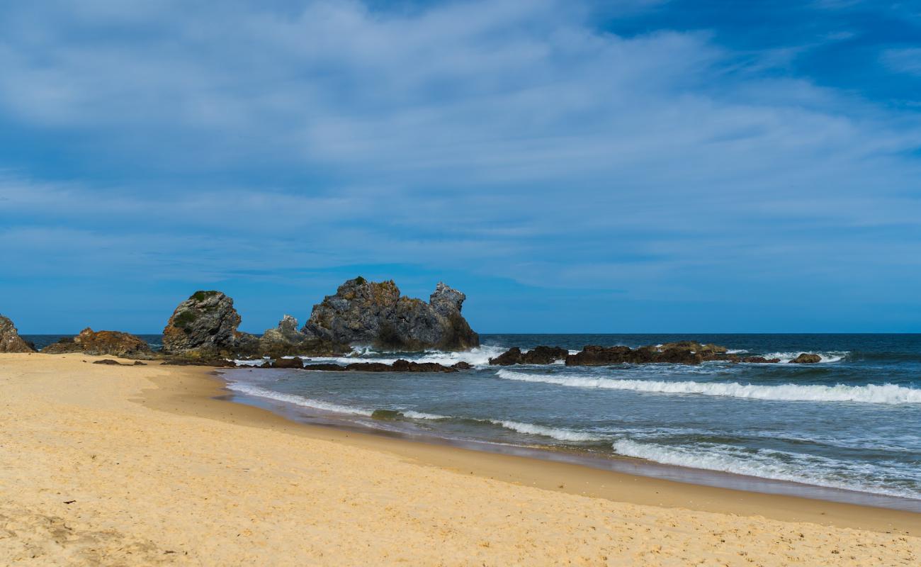 Фото Haywards Beach с светлый песок поверхностью