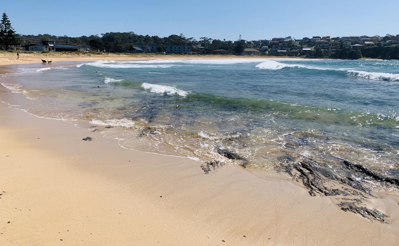 Фото Malua Bay Beach с светлый песок поверхностью