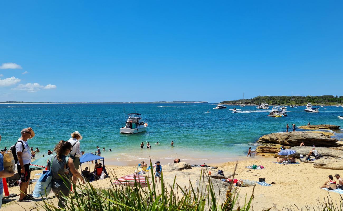 Фото Jibbon Beach с светлый песок поверхностью