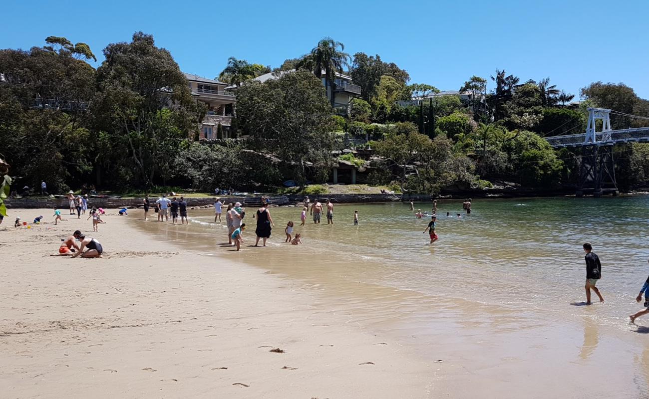 Фото Parsley Bay Beach с светлый песок поверхностью