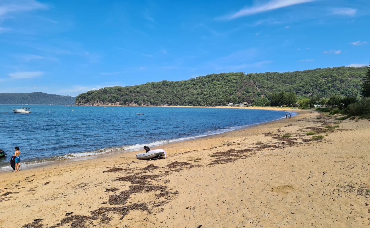 Фото Patonga Beach с светлый песок поверхностью