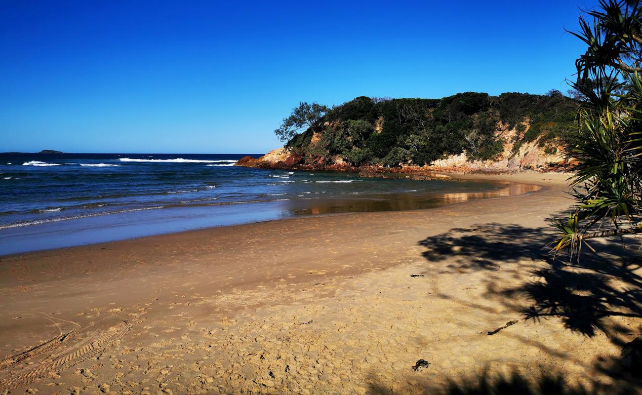 Фото Little Beach с светлый песок поверхностью