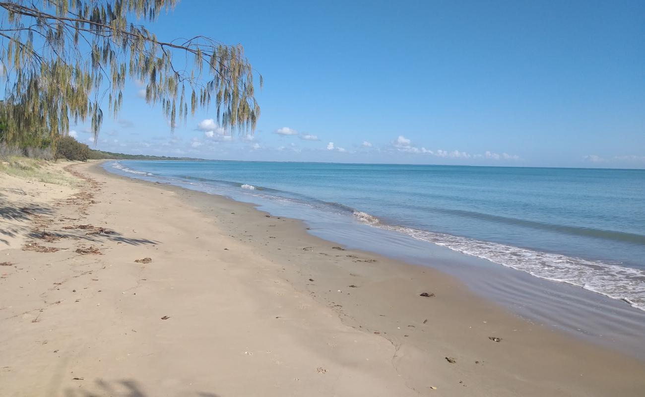 Фото Toogoom 01 Beach с светлый песок поверхностью