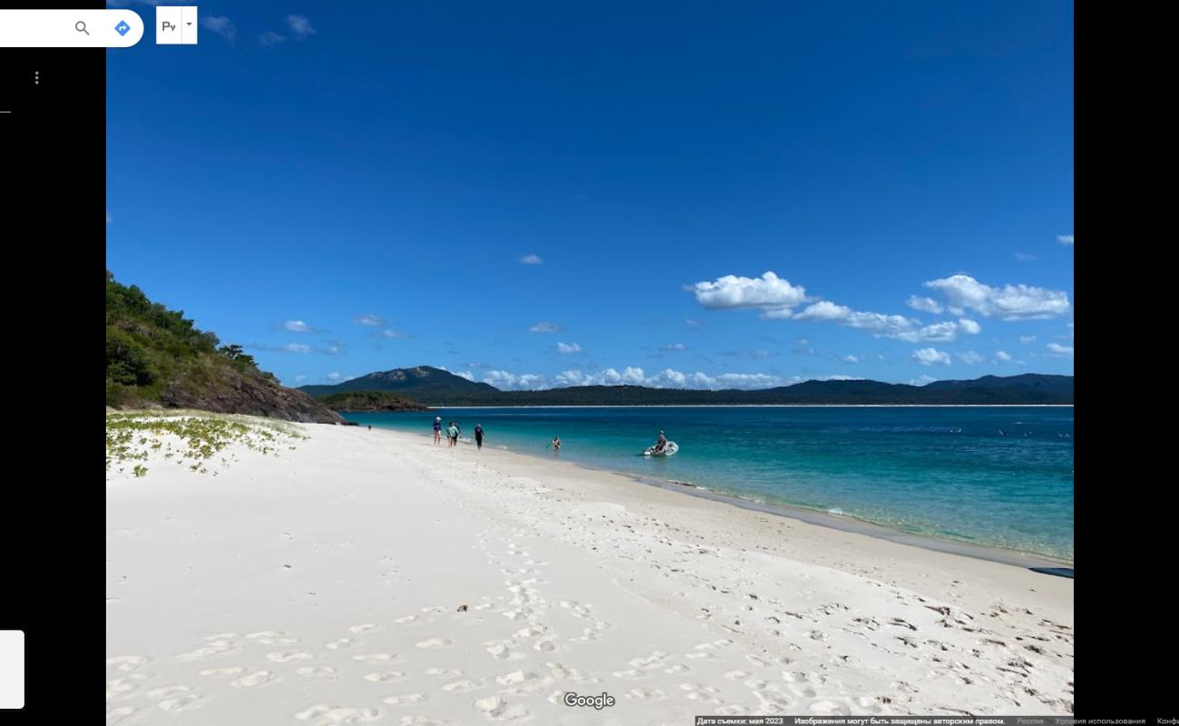 Фото Chalkie's Beach окруженный горами