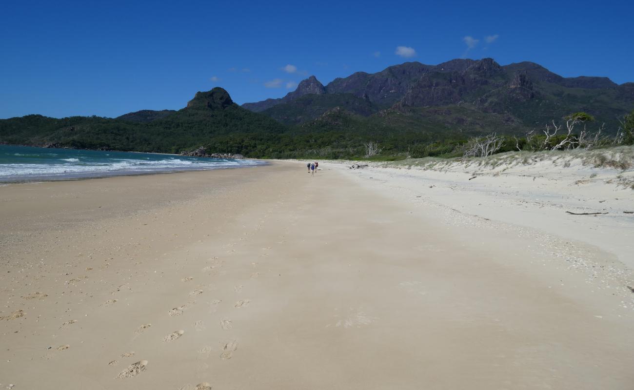 Фото Ramsay Beach с светлый песок поверхностью