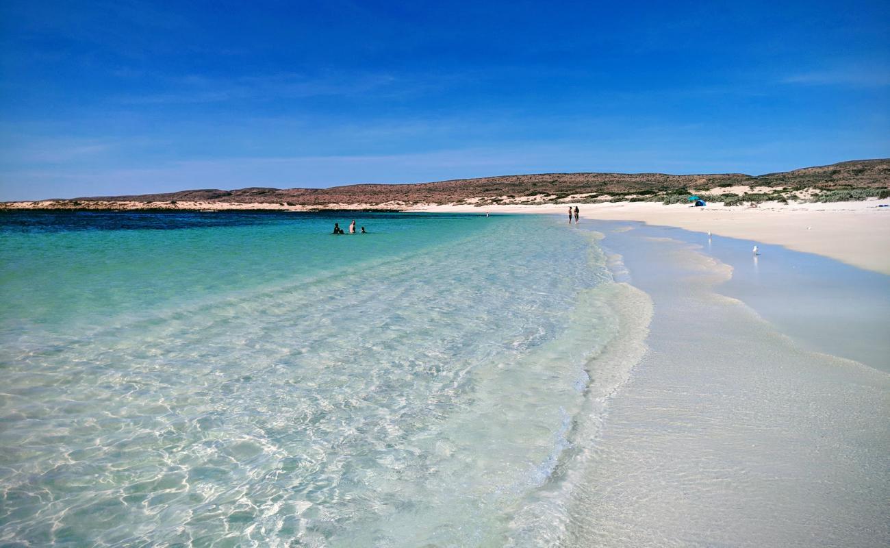 Фото Turquoise Bay с светлый песок поверхностью