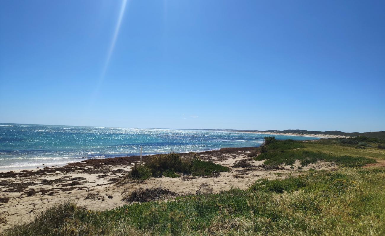 Фото 7 Mile Beach с светлый песок поверхностью