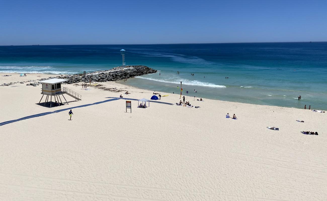 Фото Perth City Beach с светлый песок поверхностью