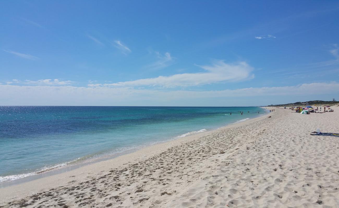 Фото Swanbourne Beach с светлый песок поверхностью