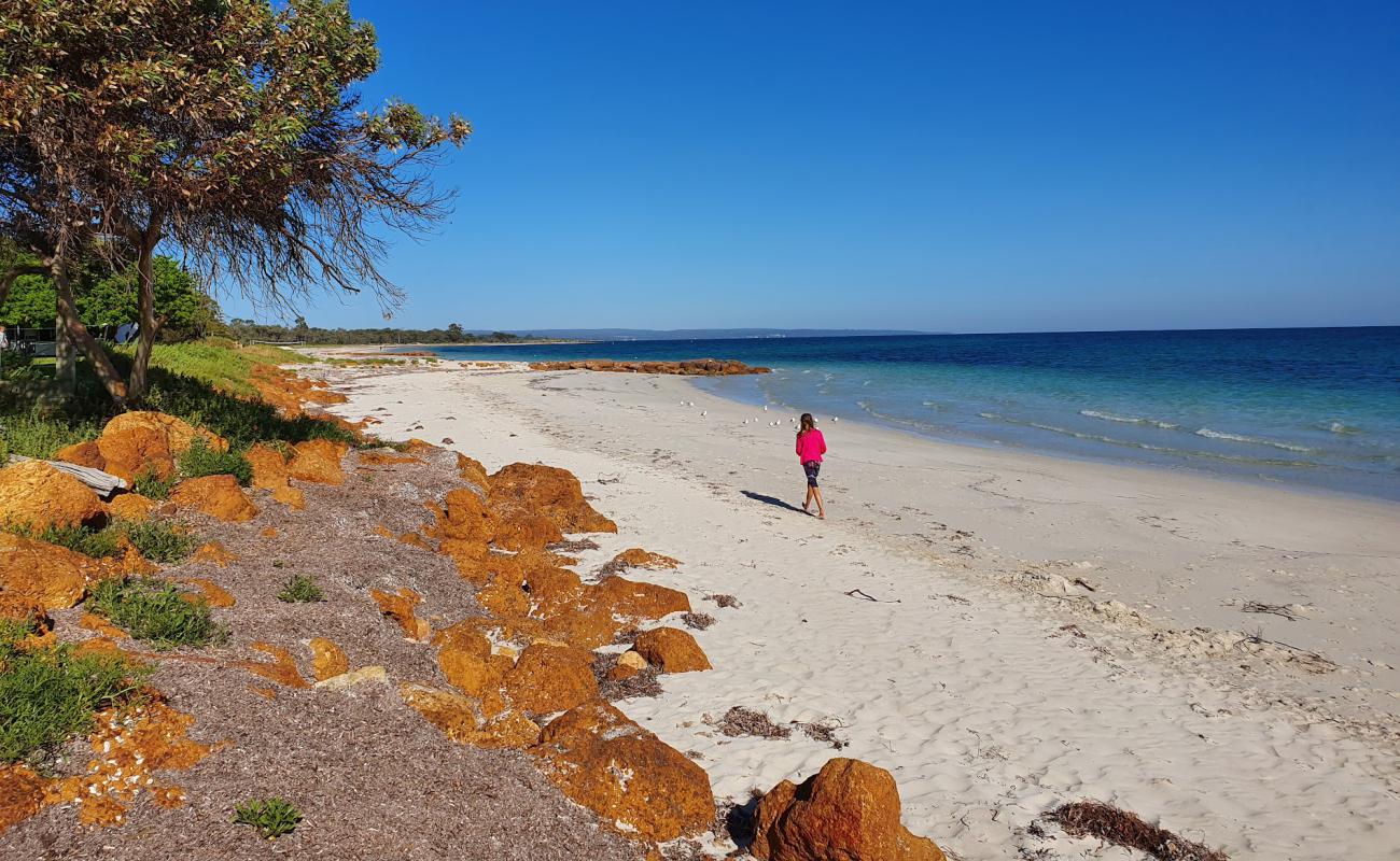 Фото Busselton Beach с светлый песок поверхностью