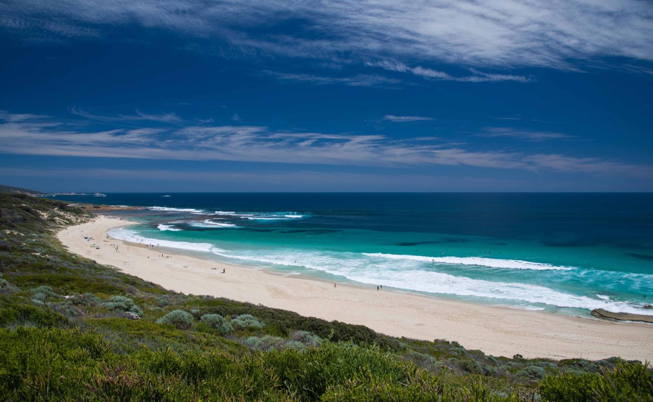 Фото Yallingup Beach Lookout с светлый песок поверхностью