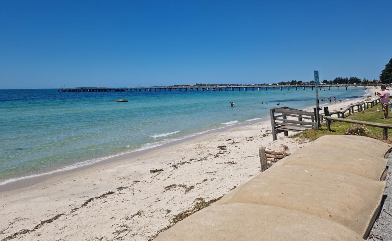 Фото Tumby Bay Jetty с светлый песок поверхностью