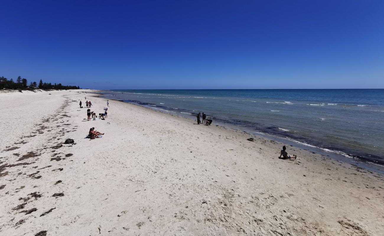 Фото Semaphore Beach с светлый песок поверхностью