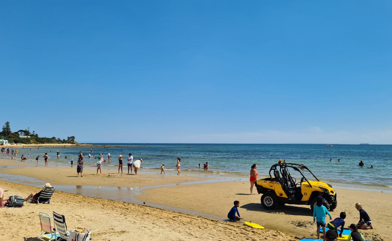 Фото Brighton Beach с светлый песок поверхностью