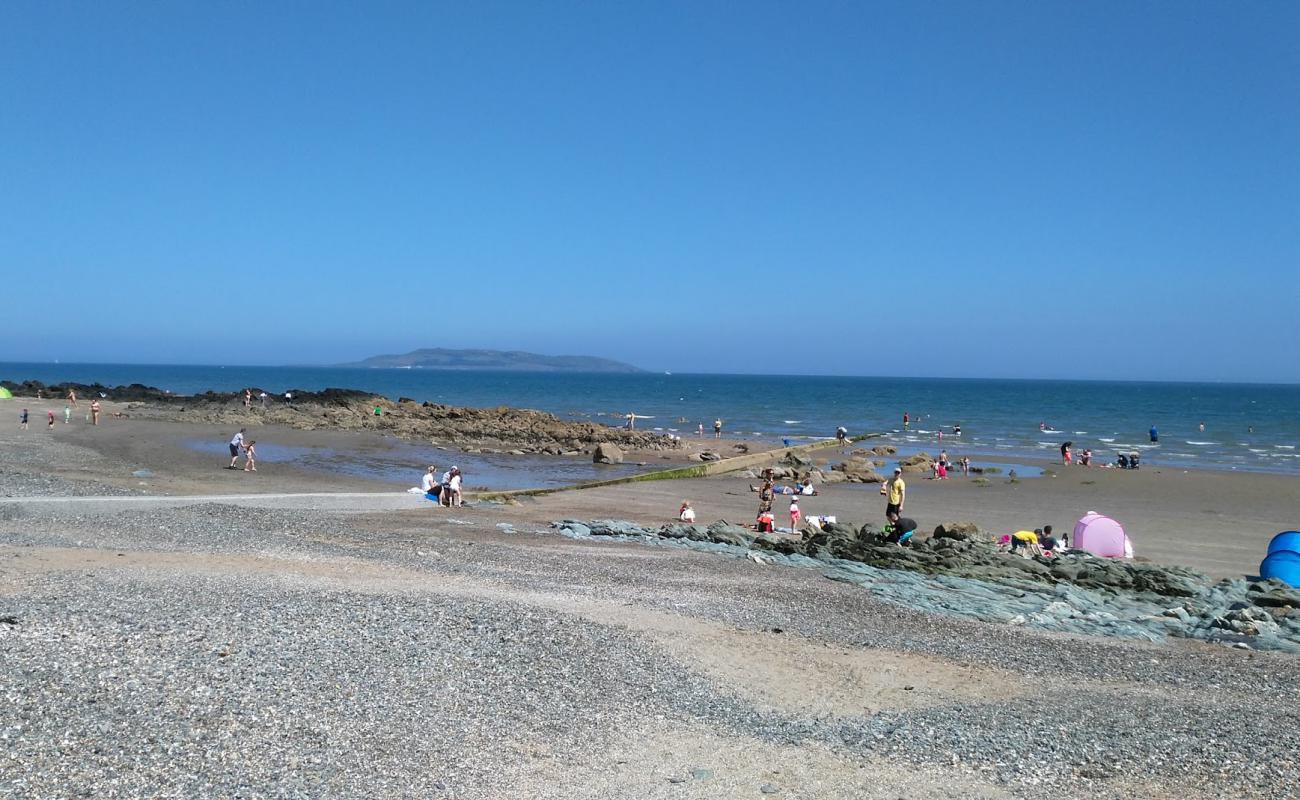 Фото Donabate Beach с песок с галькой поверхностью