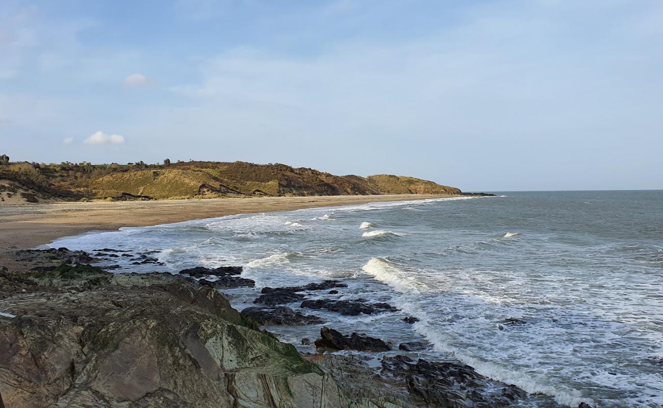 Фото Porter's Rock Beach с песок с галькой поверхностью